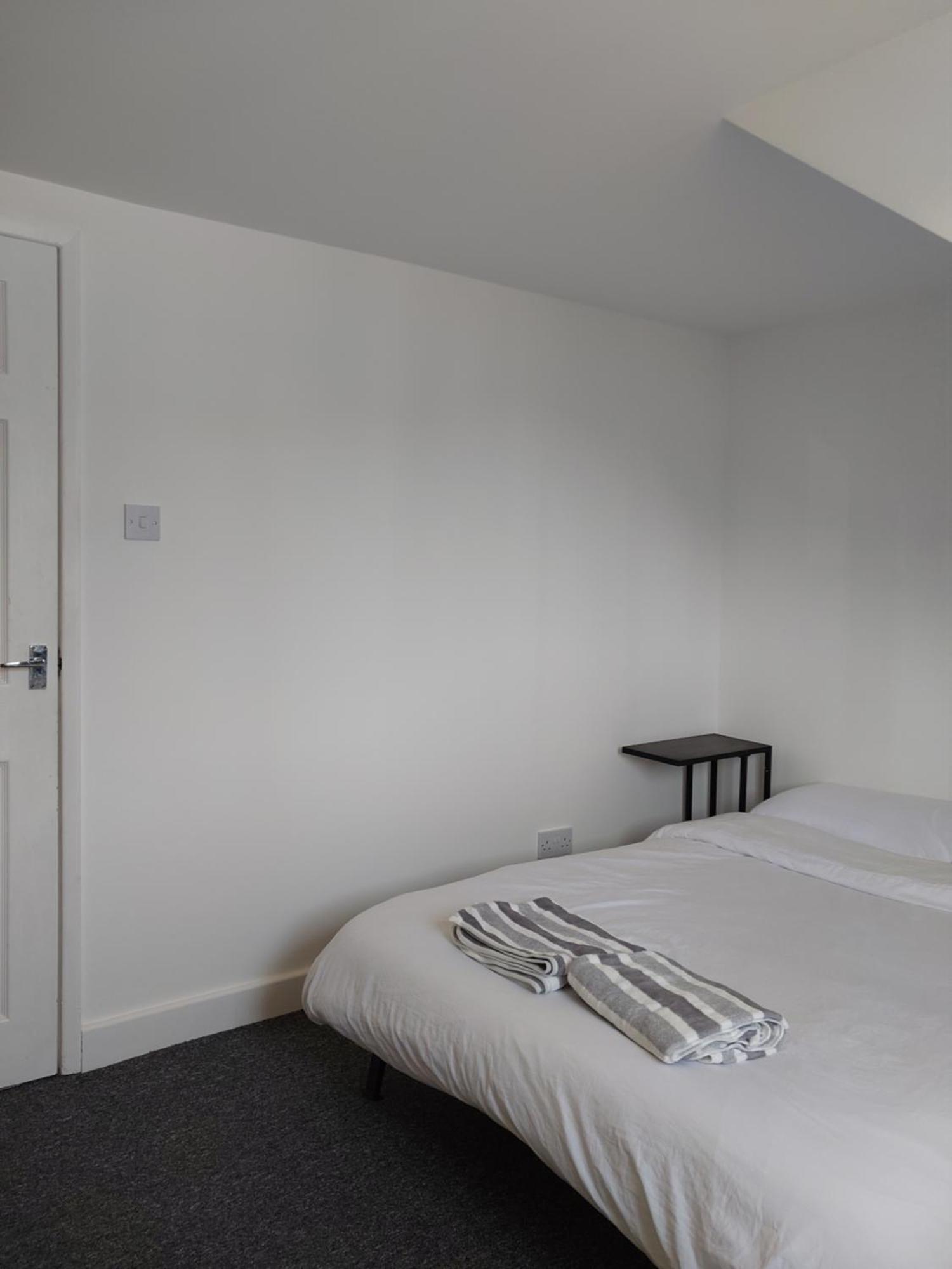 Joyful Room Rainham  Kültér fotó