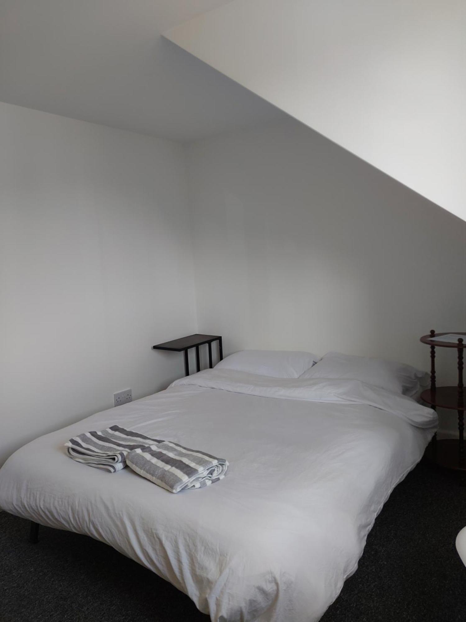 Joyful Room Rainham  Kültér fotó